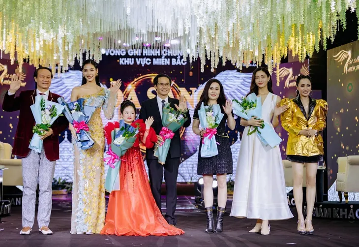 Toả sáng thiên thần nhí mùa 3: Vòng ghi hình chung kết khu vực miền Bắc diễn ra thành công tốt đẹp - Ảnh 1. Toả sáng thiên thần nhí mùa 3: Vòng ghi hình chung kết khu vực miền Bắc diễn ra thành công tốt đẹp - Ảnh 1.