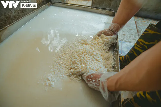 Làng bánh chưng Tranh Khúc nhộn nhịp ngày cận Tết - Ảnh 4. Làng bánh chưng Tranh Khúc nhộn nhịp ngày cận Tết - Ảnh 4.