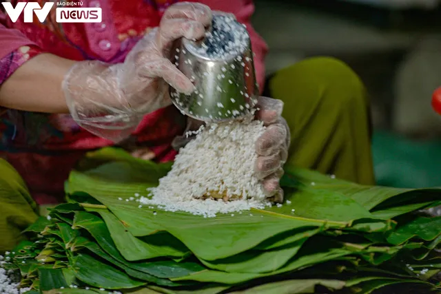 Làng bánh chưng Tranh Khúc nhộn nhịp ngày cận Tết - Ảnh 8. Làng bánh chưng Tranh Khúc nhộn nhịp ngày cận Tết - Ảnh 8.