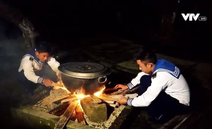 Tết nơi đầu sóng - Ảnh 1. Tết nơi đầu sóng - Ảnh 1.