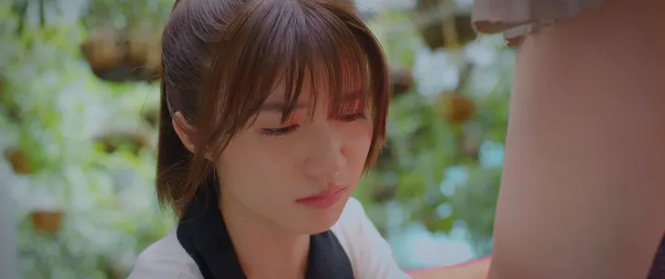 Thương ngày nắng về: Bị mẹ phát hiện trốn học đi làm thêm, Vân còn sắp bị cậu khui trót dại có bầu - Ảnh 2. Thương ngày nắng về: Bị mẹ phát hiện trốn học đi làm thêm, Vân còn sắp bị cậu khui trót dại có bầu - Ảnh 2.