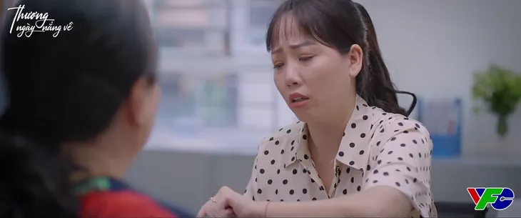 Thương ngày nắng về - Tập 23: Bà Nga té ngửa trước bảng điểm be bét của Vân - Ảnh 2. Thương ngày nắng về - Tập 23: Bà Nga té ngửa trước bảng điểm be bét của Vân - Ảnh 2.