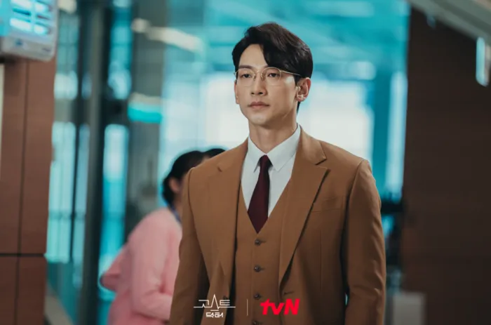 Bi Rain trở lại với loạt phim giả tưởng Ghost Doctor, nhận được quan tâm lớn - Ảnh 1. Bi Rain trở lại với loạt phim giả tưởng Ghost Doctor, nhận được quan tâm lớn - Ảnh 1.