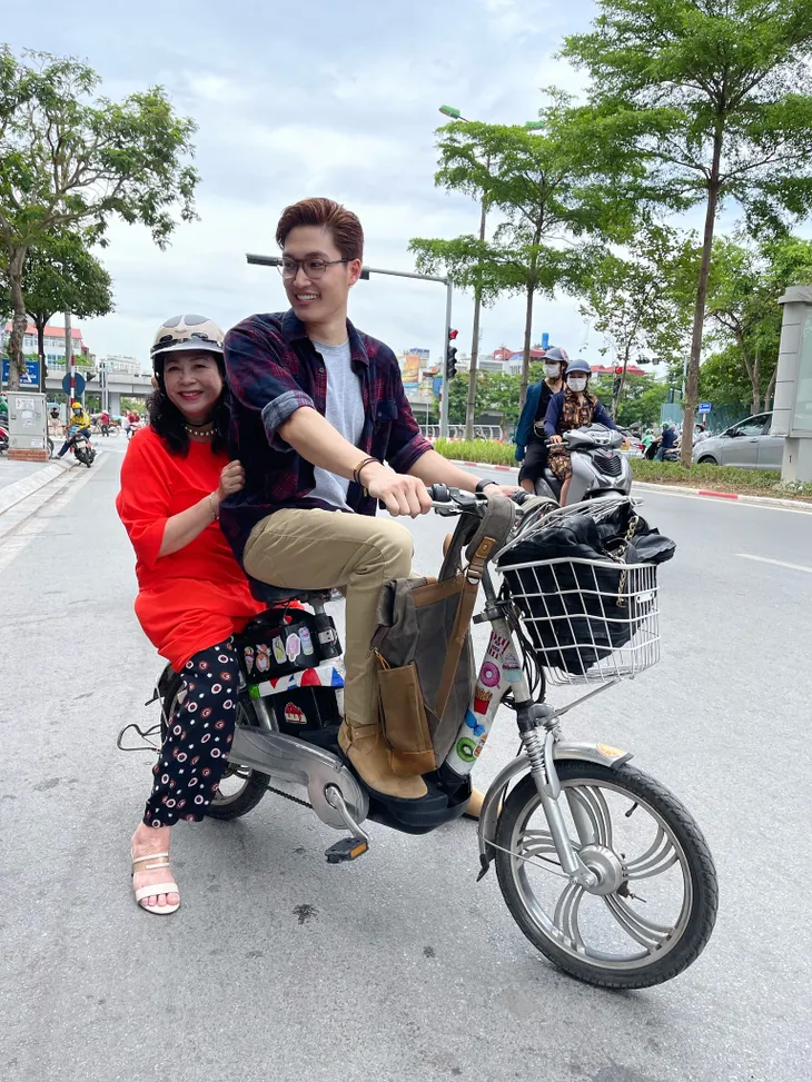 Hậu trường vui nhộn của Thương ngày nắng về - Ảnh 1. Hậu trường vui nhộn của Thương ngày nắng về - Ảnh 1.