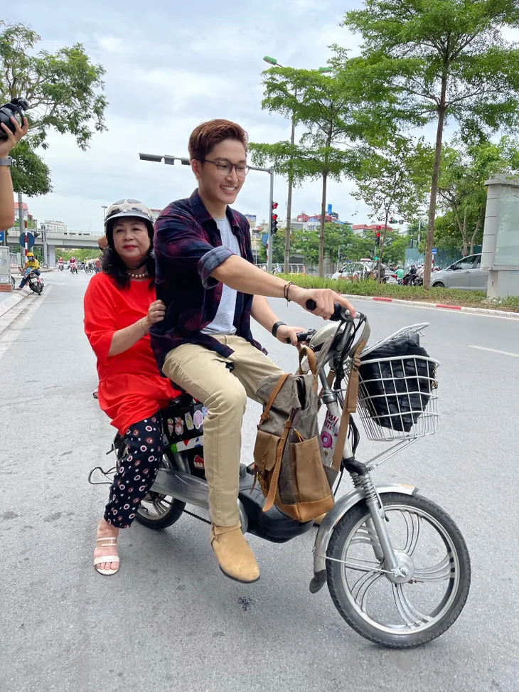 Hậu trường vui nhộn của Thương ngày nắng về - Ảnh 3. Hậu trường vui nhộn của Thương ngày nắng về - Ảnh 3.