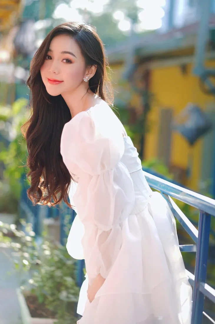 Quỳnh Kool hoá cánh bướm mong manh - Ảnh 12. Quỳnh Kool hoá cánh bướm mong manh - Ảnh 12.