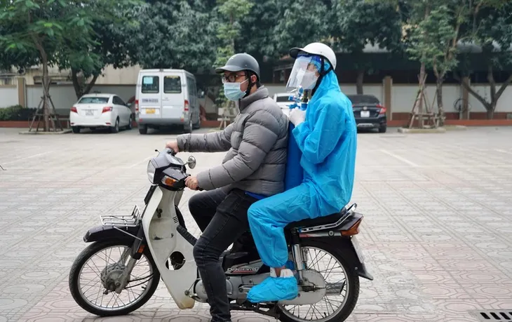 Biệt đội ATM oxy miễn phí hỗ trợ F0 bất kể ngày đêm ở Hà Nội - Ảnh 3. Biệt đội ATM oxy miễn phí hỗ trợ F0 bất kể ngày đêm ở Hà Nội - Ảnh 3.