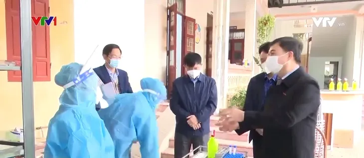 Bắc Giang khẩn trương dập dịch trong trường học đã có hơn 200 F0 - Ảnh 1. Bắc Giang khẩn trương dập dịch trong trường học đã có hơn 200 F0 - Ảnh 1.