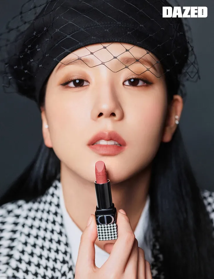 Jisoo (BLACKPINK) khoe vẻ đẹp diễn viên sau bộ phim đầu tay - Ảnh 4. Jisoo (BLACKPINK) khoe vẻ đẹp diễn viên sau bộ phim đầu tay - Ảnh 4.