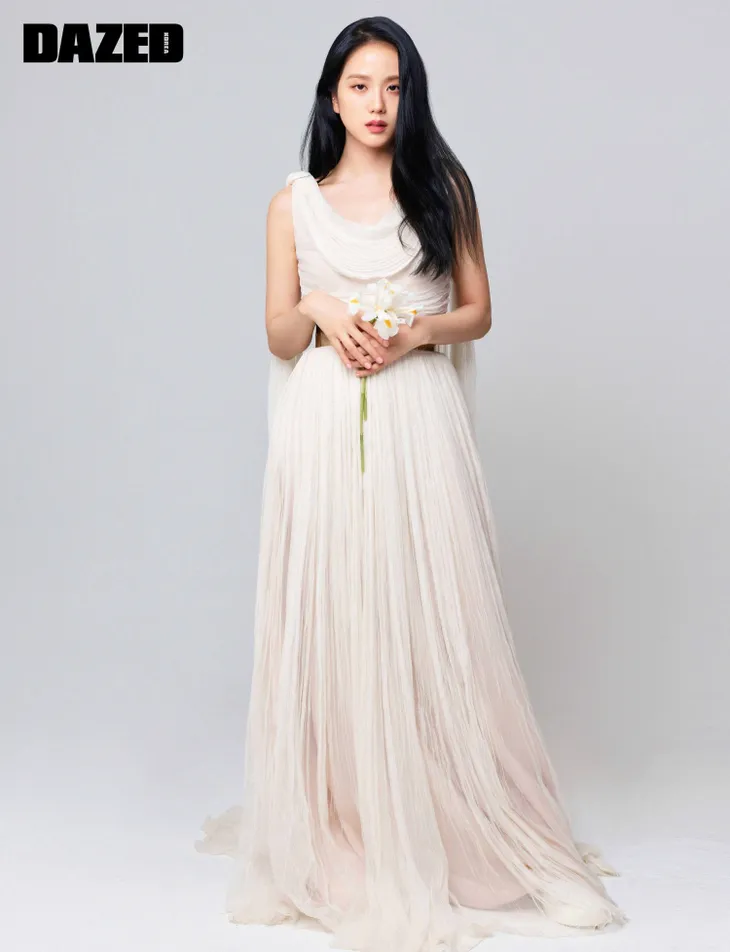 Jisoo (BLACKPINK) khoe vẻ đẹp diễn viên sau bộ phim đầu tay - Ảnh 5. Jisoo (BLACKPINK) khoe vẻ đẹp diễn viên sau bộ phim đầu tay - Ảnh 5.