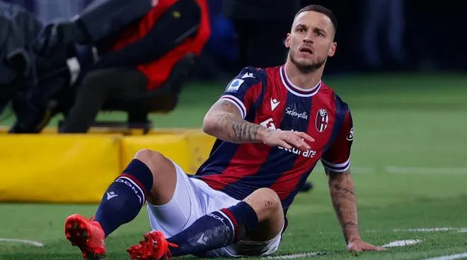 Serie A lao đao bởi COVID-19 trong những ngày đầu năm mới - Ảnh 1. Serie A lao đao bởi COVID-19 trong những ngày đầu năm mới - Ảnh 1.