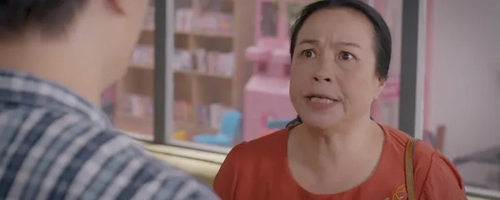 Thương ngày nắng về - Tập 24: Bà Nga đến quán cà phê của Phong làm ầm ĩ khi biết tin Vân có bầu - Ảnh 1. Thương ngày nắng về - Tập 24: Bà Nga đến quán cà phê của Phong làm ầm ĩ khi biết tin Vân có bầu - Ảnh 1.