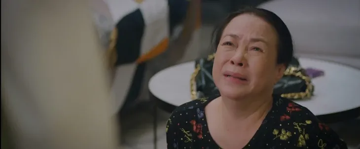 Thương ngày nắng về - Tập 24: Bà Nga đến quán cà phê của Phong làm ầm ĩ khi biết tin Vân có bầu - Ảnh 7. Thương ngày nắng về - Tập 24: Bà Nga đến quán cà phê của Phong làm ầm ĩ khi biết tin Vân có bầu - Ảnh 7.