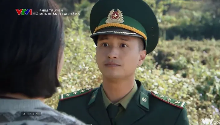 Mùa xuân ở lại - Tập 5: Nghĩa mắng Hòa xối xả vì mải yêu để học sinh đi lạc - Ảnh 4. Mùa xuân ở lại - Tập 5: Nghĩa mắng Hòa xối xả vì mải yêu để học sinh đi lạc - Ảnh 4.