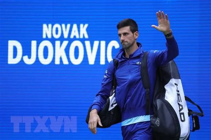 Chính phủ Australia tạm hoãn trục xuất tay vợt Novak Djokovic - Ảnh 1. Chính phủ Australia tạm hoãn trục xuất tay vợt Novak Djokovic - Ảnh 1.