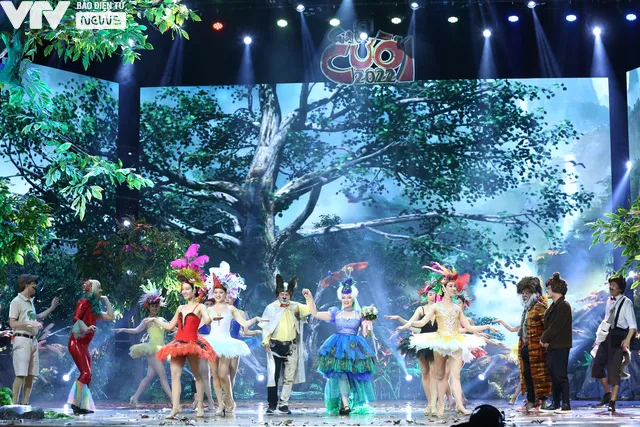 Vân Dung - Quang Thắng làm đám cưới rộn ràng tại Gala cười 2022 - Ảnh 11. Vân Dung - Quang Thắng làm đám cưới rộn ràng tại Gala cười 2022 - Ảnh 11.