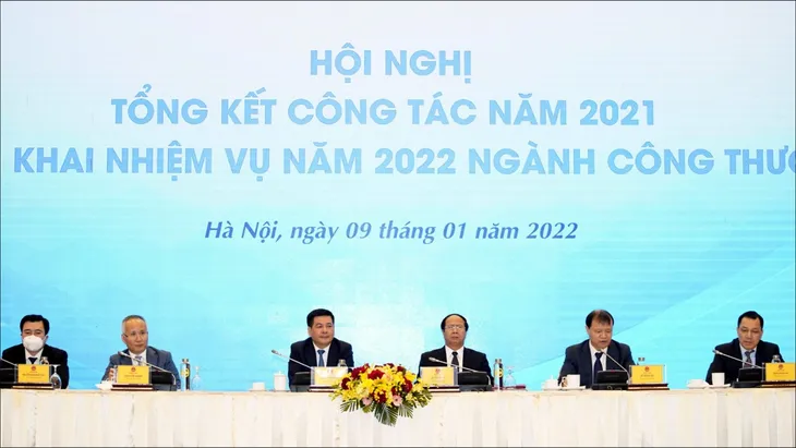 Năm 2021, kim ngạch xuất nhập khẩu Việt Nam đạt gần 670 tỷ USD - Ảnh 1. Năm 2021, kim ngạch xuất nhập khẩu Việt Nam đạt gần 670 tỷ USD - Ảnh 1.