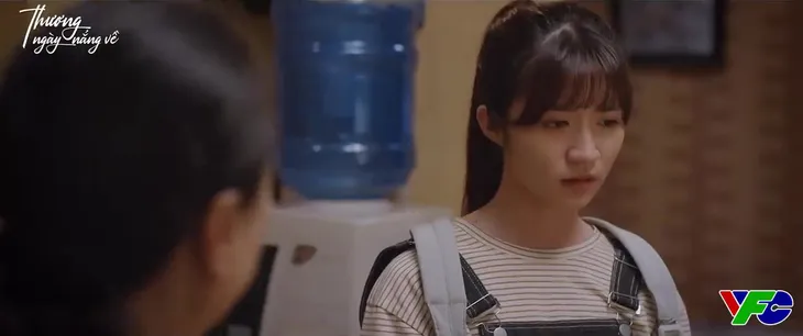 Thương ngày nắng về - Tập 25: Bà Nga tát Vân Vân vì con gái đòi bỏ học - Ảnh 6. Thương ngày nắng về - Tập 25: Bà Nga tát Vân Vân vì con gái đòi bỏ học - Ảnh 6.
