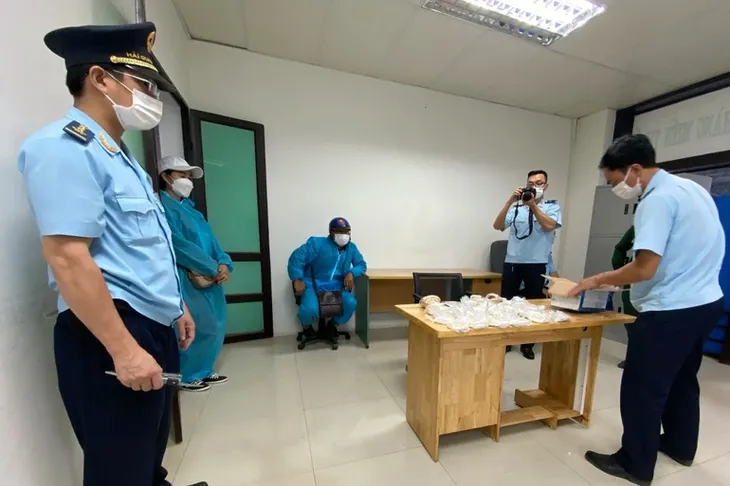 Chặn phi vụ vận chuyển vàng bạc và ngoại tệ qua biên giới - Ảnh 1. Chặn phi vụ vận chuyển vàng bạc và ngoại tệ qua biên giới - Ảnh 1.