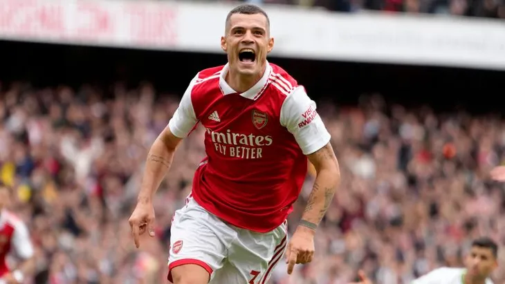 Thắng Tottenham, Arsenal xây chắc ngôi đầu Ngoại hạng Anh - Ảnh 3. Thắng Tottenham, Arsenal xây chắc ngôi đầu Ngoại hạng Anh - Ảnh 3.