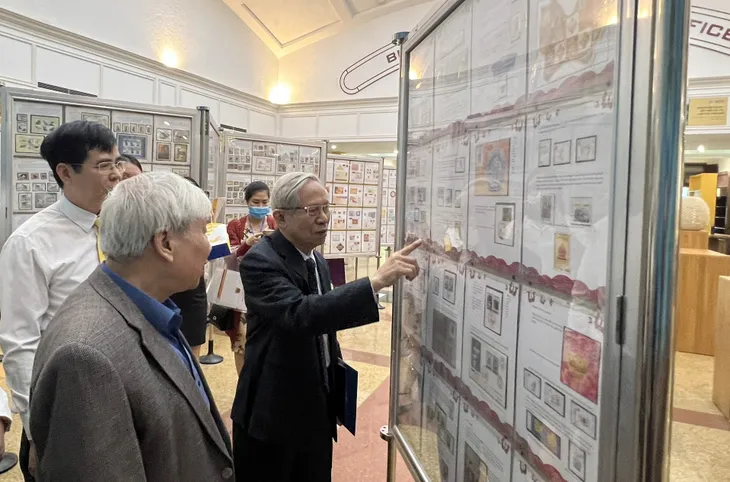 Khai mạc Trưng bày tem Bưu chính Hà Nội 2022 - Ảnh 1.