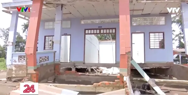 Bến Tre: Sạt lở bờ biển ngày càng nghiêm trọng - Ảnh 2. Bến Tre: Sạt lở bờ biển ngày càng nghiêm trọng - Ảnh 2.