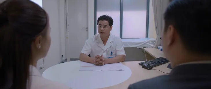 Hành trình công lý - Tập 1: Vợ chồng Phương (Hồng Diễm) sốc khi con gái mắc bệnh suy tim - Ảnh 4.