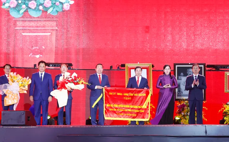 Phổ Yên nỗ lực để xứng tầm động lực phát triển của tỉnh Thái Nguyên - Ảnh 4. Phổ Yên nỗ lực để xứng tầm động lực phát triển của tỉnh Thái Nguyên - Ảnh 4.