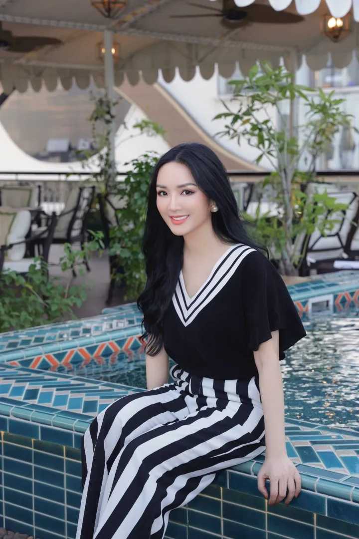Sao Việt ngày 12/10: Bà xã NSND Công Lý tiết lộ tình trạng sức khỏe của chồng - Ảnh 7. Sao Việt ngày 12/10: Bà xã NSND Công Lý tiết lộ tình trạng sức khỏe của chồng - Ảnh 7.
