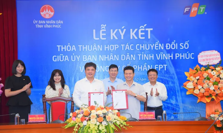 Vĩnh Phúc đặt mục tiêu trong nhóm dẫn đầu cả nước về chuyển đổi số - Ảnh 1. Vĩnh Phúc đặt mục tiêu trong nhóm dẫn đầu cả nước về chuyển đổi số - Ảnh 1.