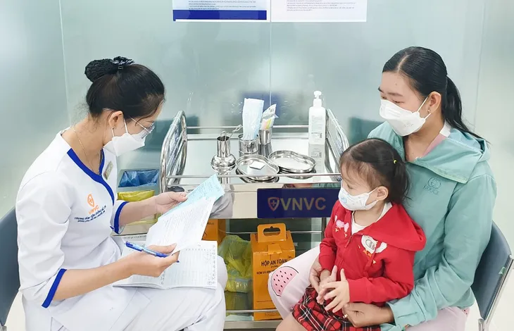 Cúm đang ngày càng nguy hiểm về cuối năm - Ảnh 1. Cúm đang ngày càng nguy hiểm về cuối năm - Ảnh 1.