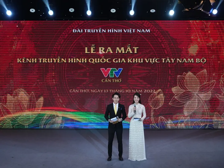 Toàn cảnh lễ ra mắt Kênh truyền hình Quốc gia khu vực Tây Nam Bộ - VTV Cần Thơ - Ảnh 3. Toàn cảnh lễ ra mắt Kênh truyền hình Quốc gia khu vực Tây Nam Bộ - VTV Cần Thơ - Ảnh 3.
