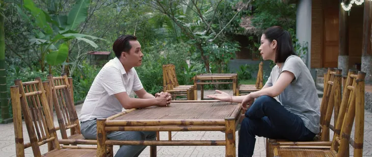 Thông gia ngõ hẹp - Tập 9: Mai “tranh thủ” nâng giá phòng nghỉ để bắt vạ người đâm cu Mít? - Ảnh 4. Thông gia ngõ hẹp - Tập 9: Mai “tranh thủ” nâng giá phòng nghỉ để bắt vạ người đâm cu Mít? - Ảnh 4.