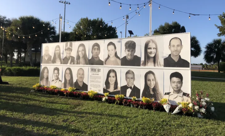 Tòa án Florida kết án bị cáo vụ thảm sát trường học ở Parkland tù chung thân - Ảnh 1. Tòa án Florida kết án bị cáo vụ thảm sát trường học ở Parkland tù chung thân - Ảnh 1.
