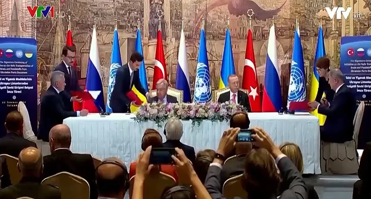 Thổ Nhĩ Kỳ nỗ lực tìm kiếm giải pháp cho cuộc xung đột Nga - Ukraine - Ảnh 2. Thổ Nhĩ Kỳ nỗ lực tìm kiếm giải pháp cho cuộc xung đột Nga - Ukraine - Ảnh 2.