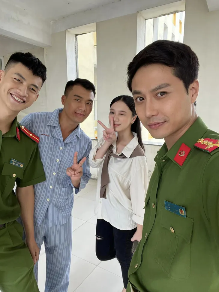 Dàn diễn viên khủng chia tay Đấu trí - Ảnh 7. Dàn diễn viên khủng chia tay Đấu trí - Ảnh 7.