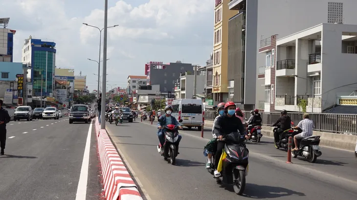Thông xe cầu Bưng, kết nối giao thông khu vực Tây Bắc TP Hồ Chí Minh - Ảnh 2. Thông xe cầu Bưng, kết nối giao thông khu vực Tây Bắc TP Hồ Chí Minh - Ảnh 2.
