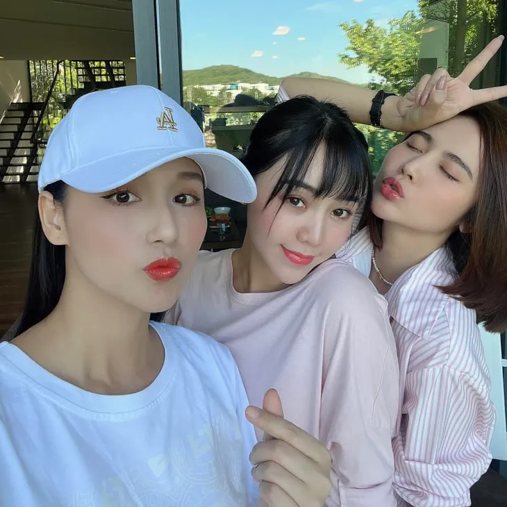Diễn viên Việt tuần qua: Việt Anh hẹn hò Quỳnh Nga bên Nga? - Ảnh 14. Diễn viên Việt tuần qua: Việt Anh hẹn hò Quỳnh Nga bên Nga? - Ảnh 14.