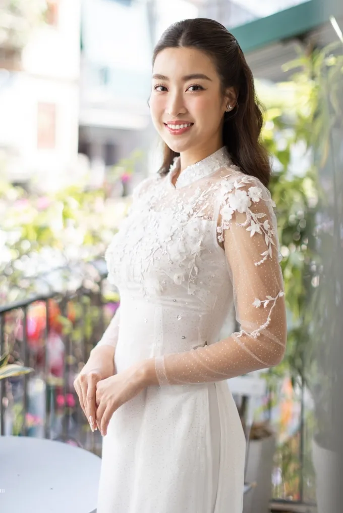 Dàn phù dâu toàn hoa hậu của Đỗ Mỹ Linh - Ảnh 1. Dàn phù dâu toàn hoa hậu của Đỗ Mỹ Linh - Ảnh 1.