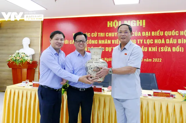 Phó Chủ tịch Quốc hội Trần Quang Phương tiếp xúc cử tri tại Công ty BSR - Ảnh 5. Phó Chủ tịch Quốc hội Trần Quang Phương tiếp xúc cử tri tại Công ty BSR - Ảnh 5.