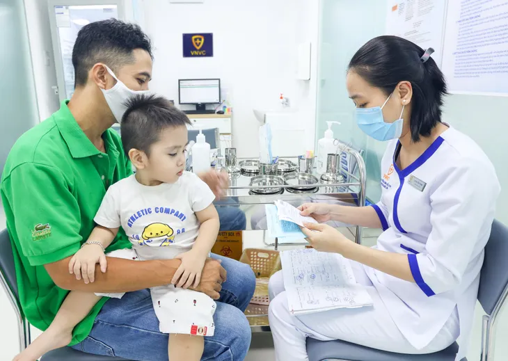 Phòng ngừa cúm trước mùa đông năm nay - Ảnh 4. Phòng ngừa cúm trước mùa đông năm nay - Ảnh 4.
