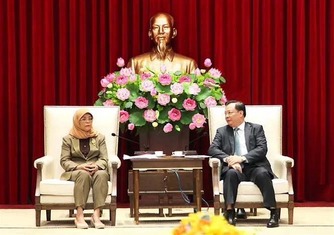 Thúc đẩy hợp tác phát triển du lịch Hà Nội - Singapore - Ảnh 1. Thúc đẩy hợp tác phát triển du lịch Hà Nội - Singapore - Ảnh 1.