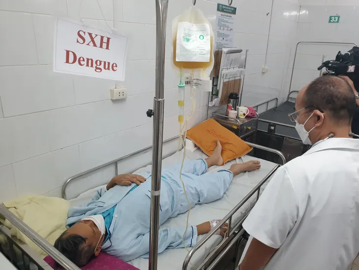 Thủy đậu, sốt xuất huyết tiếp tục gia tăng, nhiều trường hợp tái phát tại Hà Nội - Ảnh 1. Thủy đậu, sốt xuất huyết tiếp tục gia tăng, nhiều trường hợp tái phát tại Hà Nội - Ảnh 1.