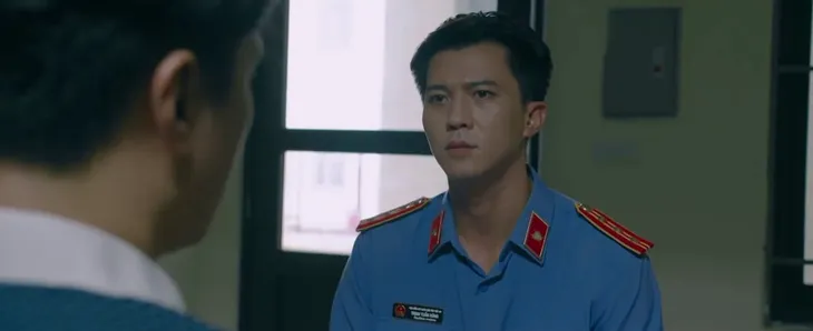 Hành trình công lý - Tập 6: Sếp Phó tổng vừa bị bắt, vợ con, mẹ già đã bị hàng xóm hắt hủi - Ảnh 13. Hành trình công lý - Tập 6: Sếp Phó tổng vừa bị bắt, vợ con, mẹ già đã bị hàng xóm hắt hủi - Ảnh 13.