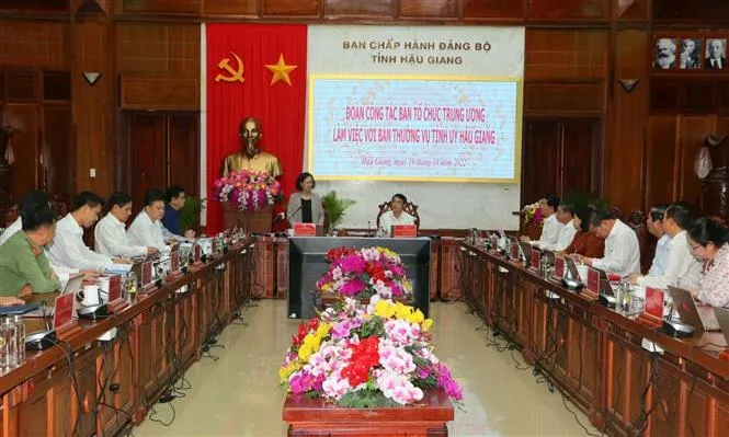 Tiếp tục đổi mới công tác tổ chức, cán bộ, khơi dậy khát vọng cống hiến - Ảnh 1.