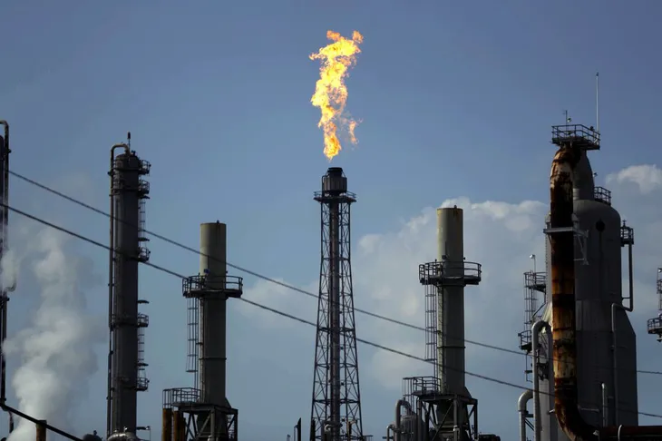 OPEC+ sẽ nhóm họp trực tiếp lần đầu tiên kể từ năm 2020 - Ảnh 1. OPEC+ sẽ nhóm họp trực tiếp lần đầu tiên kể từ năm 2020 - Ảnh 1.