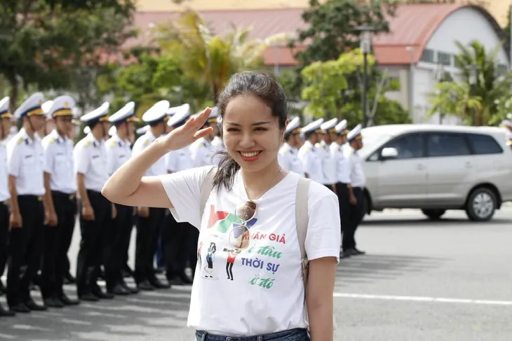 Vẻ đẹp của những bóng hồng VTV sau ống kính máy quay - Ảnh 18. Vẻ đẹp của những bóng hồng VTV sau ống kính máy quay - Ảnh 18.
