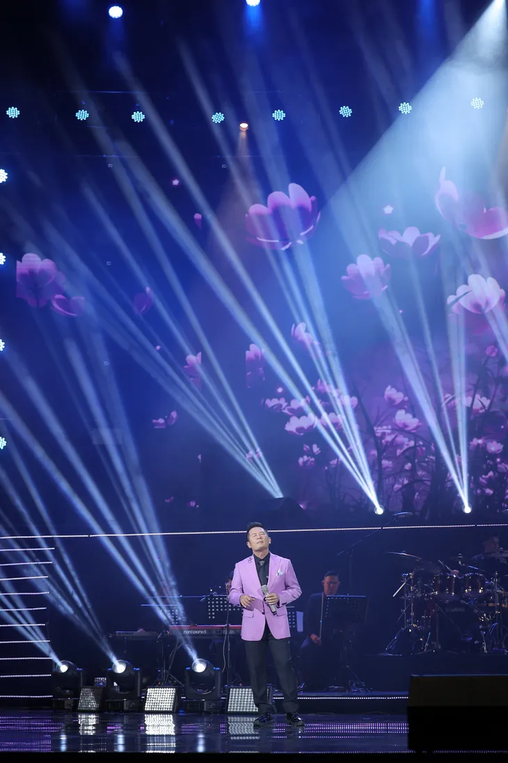 Bằng Kiều say sưa hát quá nửa đêm trong live concert Người Tình - Ảnh 2. Bằng Kiều say sưa hát quá nửa đêm trong live concert Người Tình - Ảnh 2.