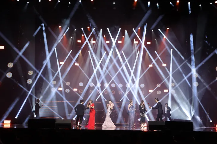 Bằng Kiều say sưa hát quá nửa đêm trong live concert Người Tình - Ảnh 15. Bằng Kiều say sưa hát quá nửa đêm trong live concert Người Tình - Ảnh 15.