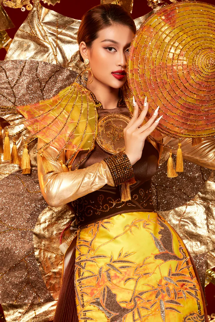 Miss Grand International 2022: Thiên Ân gặp sự cố với trang phục 14kg - Ảnh 6. Miss Grand International 2022: Thiên Ân gặp sự cố với trang phục 14kg - Ảnh 6.